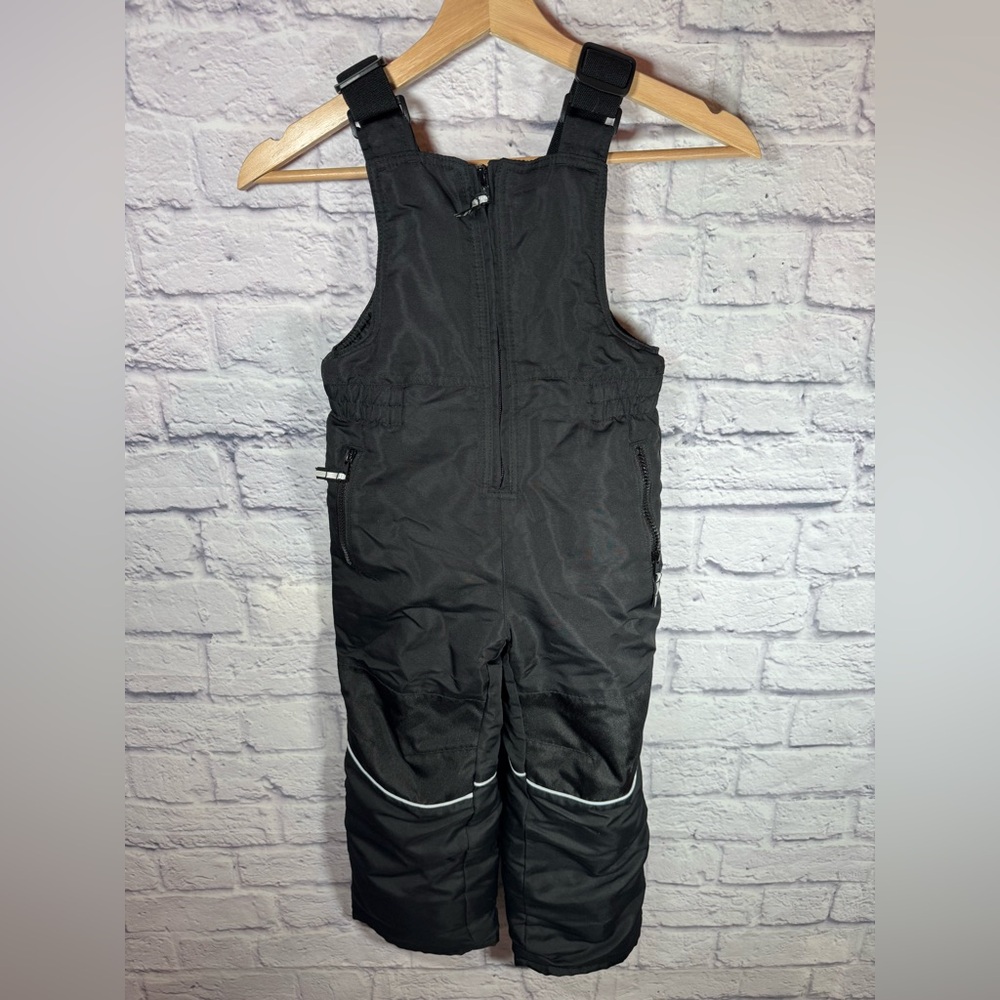 Black kids Snowsuit overalls boys or girls size‎ XS/5